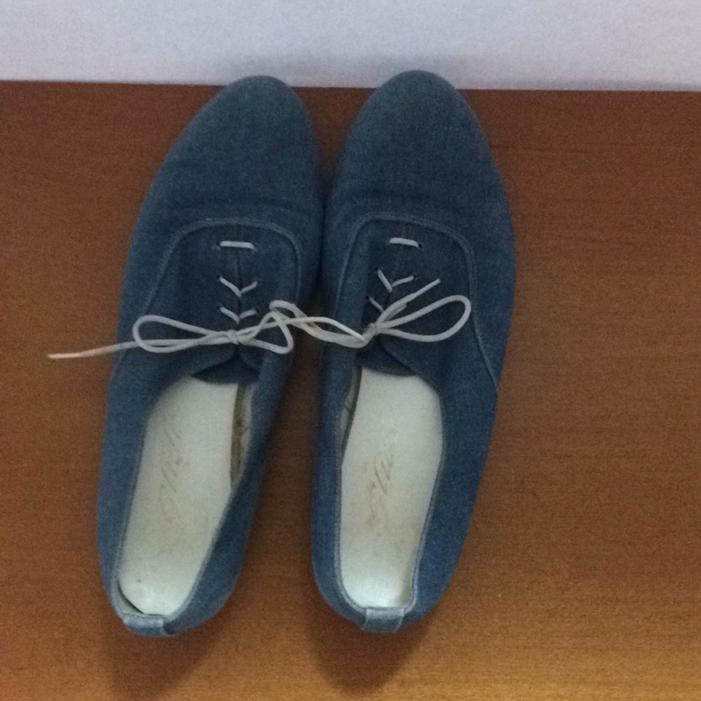 Ladies shoes